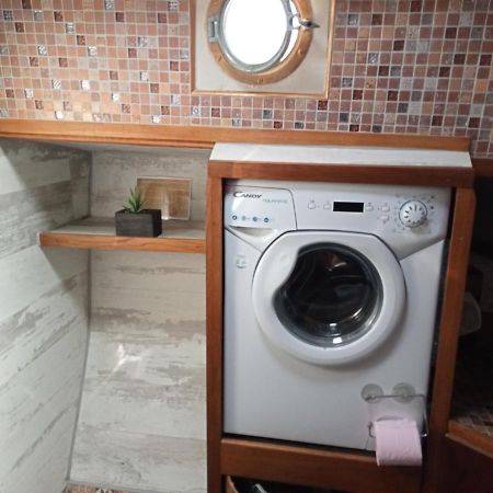 Hotel Bateau De Pirates à Gruissan Extérieur photo