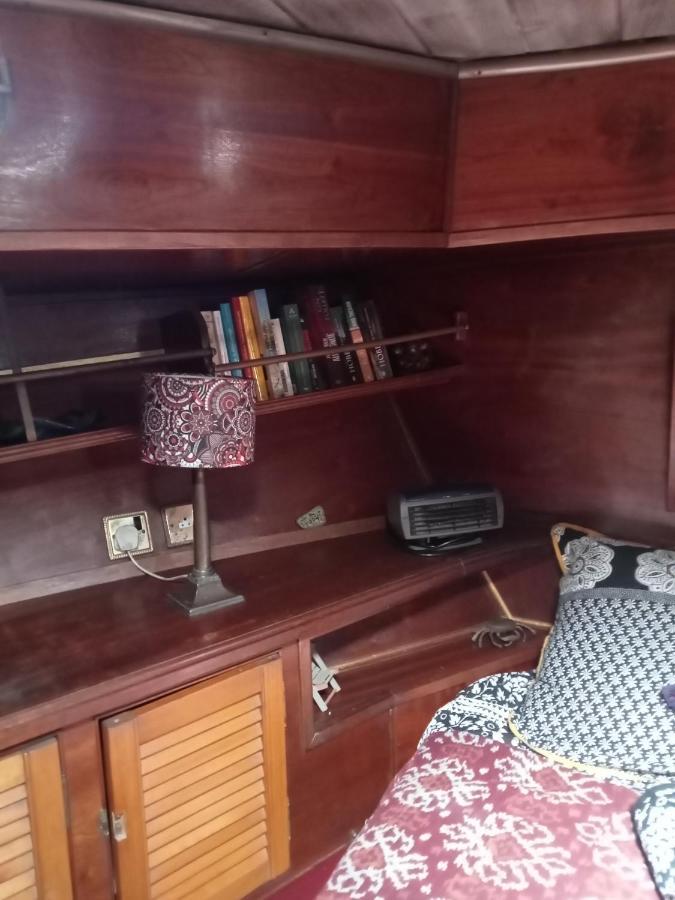 Hotel Bateau De Pirates à Gruissan Extérieur photo