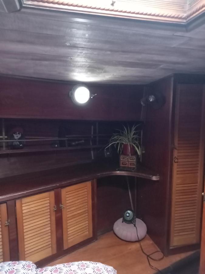 Hotel Bateau De Pirates à Gruissan Extérieur photo