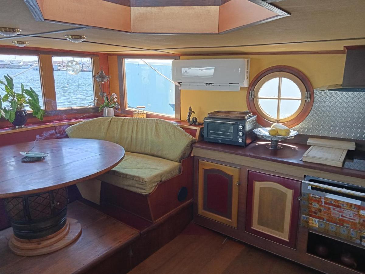 Hotel Bateau De Pirates à Gruissan Extérieur photo
