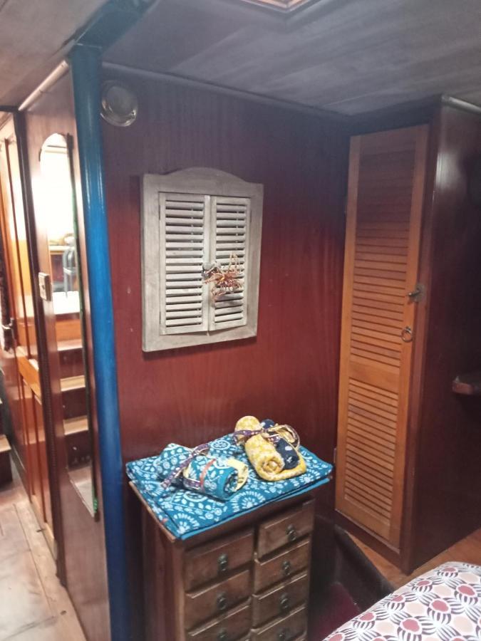 Hotel Bateau De Pirates à Gruissan Extérieur photo