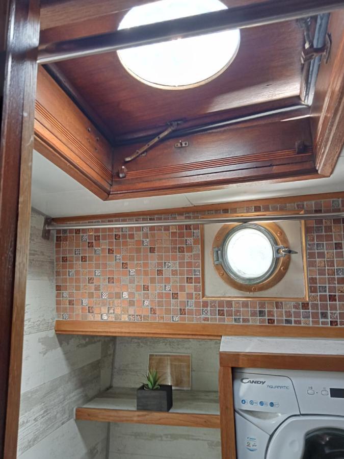 Hotel Bateau De Pirates à Gruissan Extérieur photo