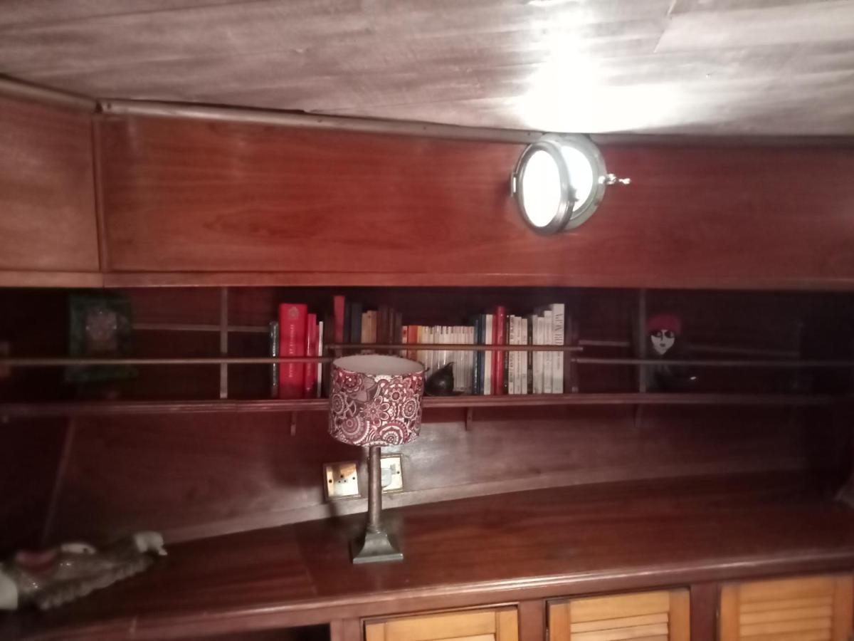 Hotel Bateau De Pirates à Gruissan Extérieur photo