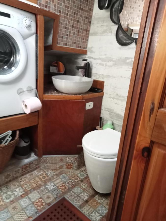 Hotel Bateau De Pirates à Gruissan Extérieur photo