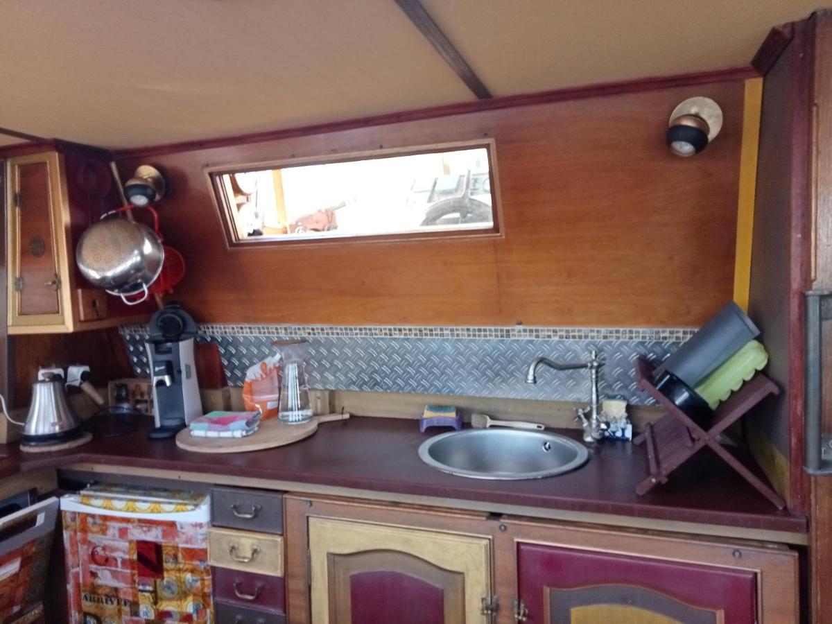 Hotel Bateau De Pirates à Gruissan Extérieur photo