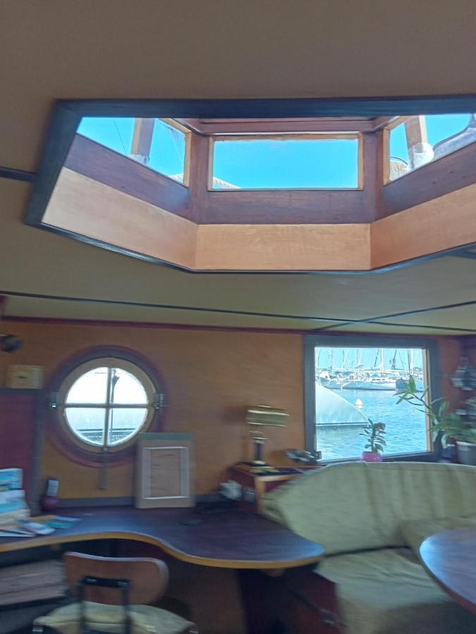Hotel Bateau De Pirates à Gruissan Extérieur photo