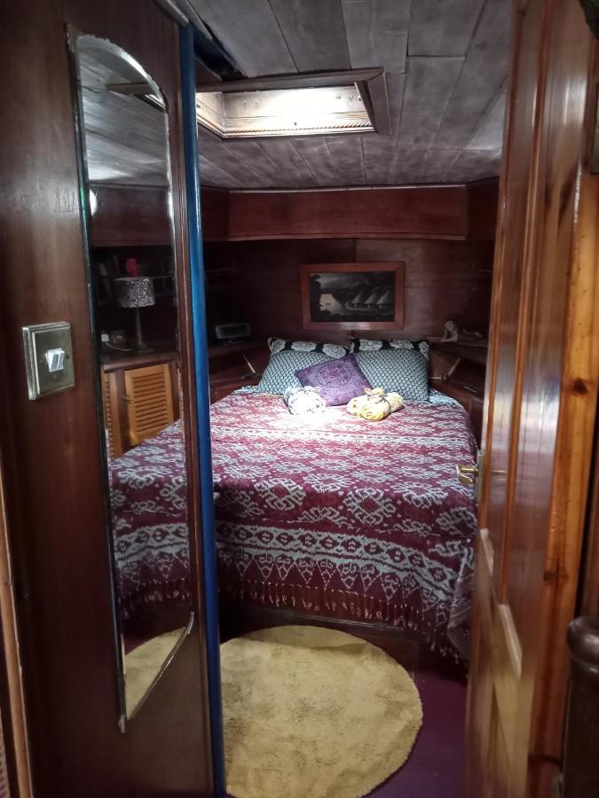 Hotel Bateau De Pirates à Gruissan Extérieur photo